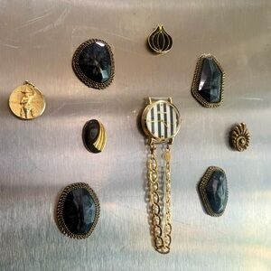 Vintage Glamour Jewelry Fridge Magnets 🖤